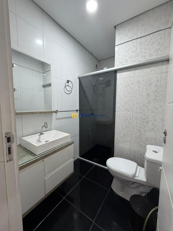 Apartamento para aluguel no Gravatá: Banheiro social