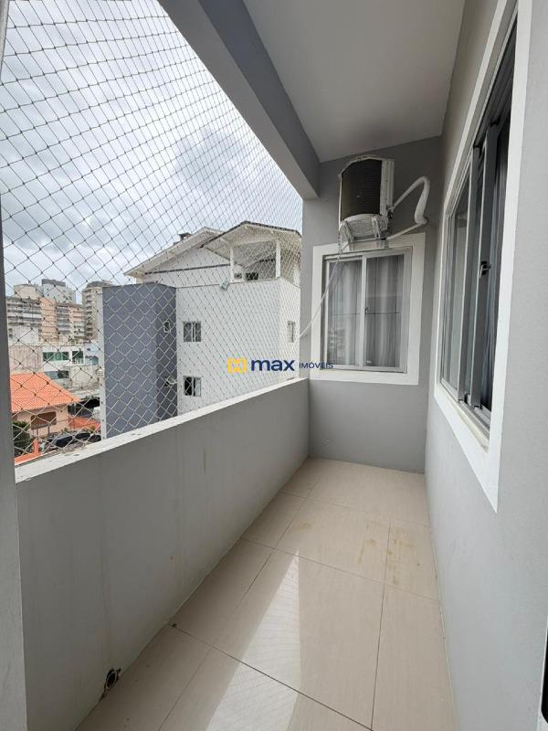 Apartamento para aluguel no Gravatá: sacada fundos