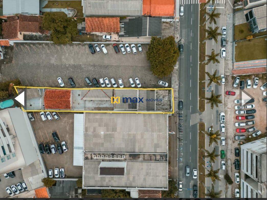 Terreno à venda no Centro: Terreno
