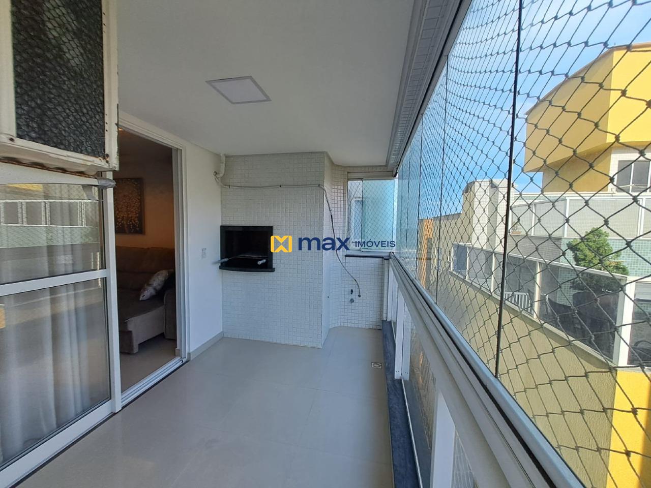 Apartamento para aluguel no Gravatá: Sacada com churrasqueira