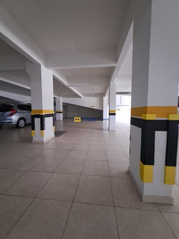 Apartamento para aluguel no Gravatá: Garagem