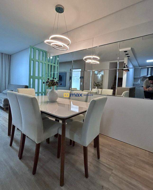 Casa à venda no Centro: Sala de Jantar