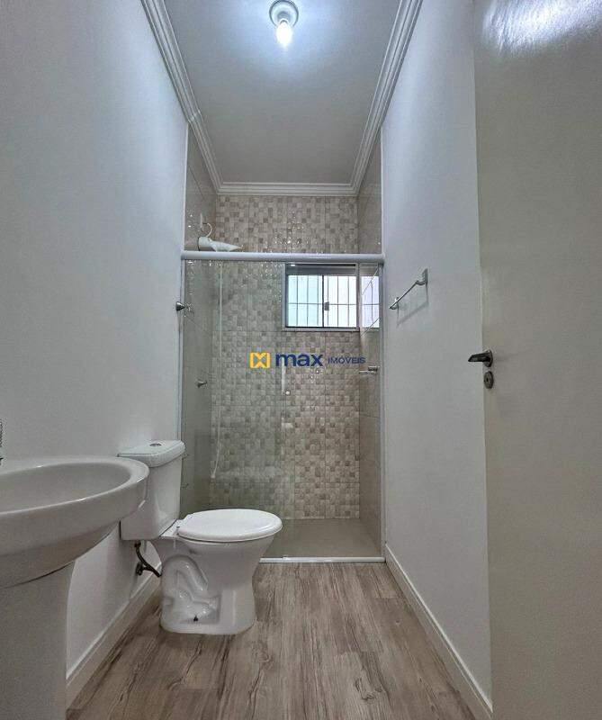 Casa à venda no Centro: Banheiro Suíte