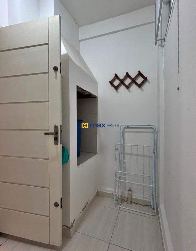 Casa à venda no Centro: Lavanderia