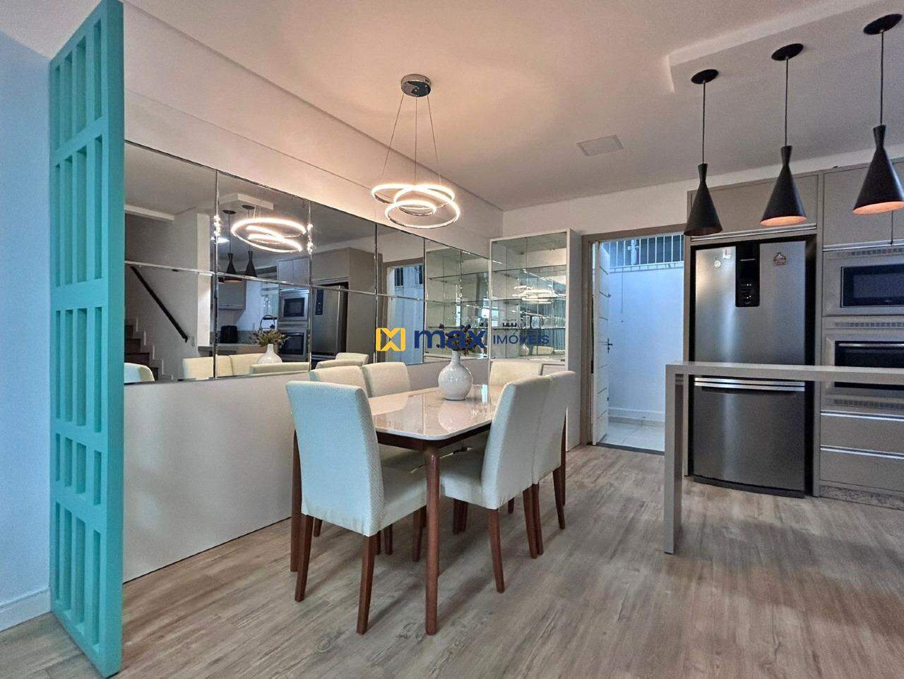 Casa à venda no Centro: Sala de Jantar