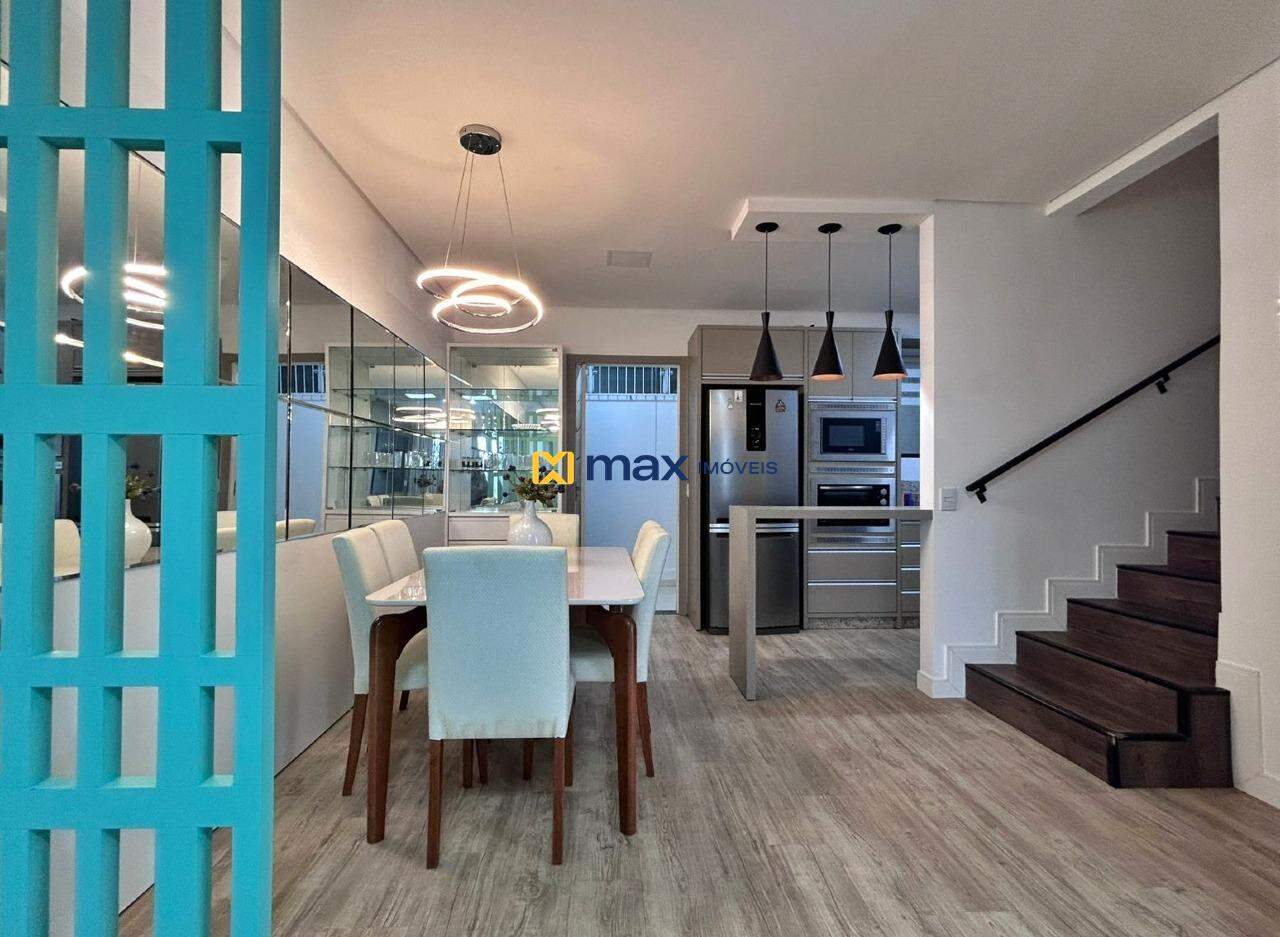 Casa à venda no Centro: Sala de Jantar