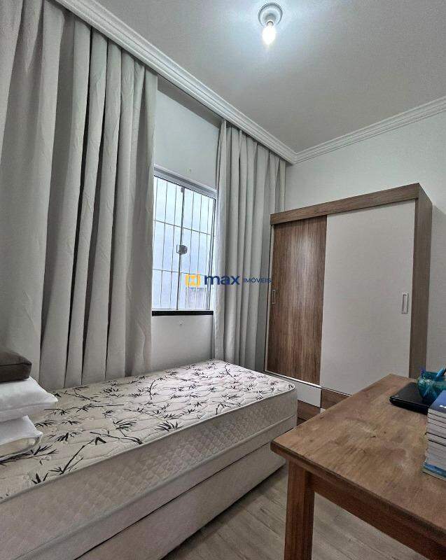 Casa à venda no Centro: Quarto 2