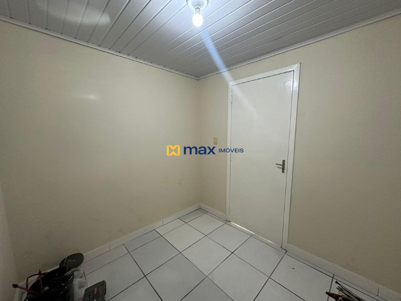 Casa para aluguel no Cordeiros: Despensa 