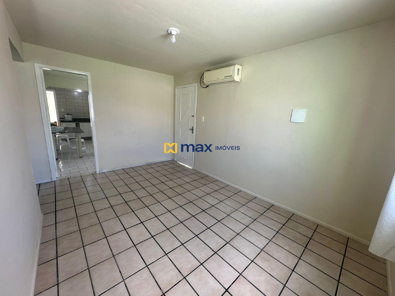 Casa para aluguel no Cordeiros: Sala 