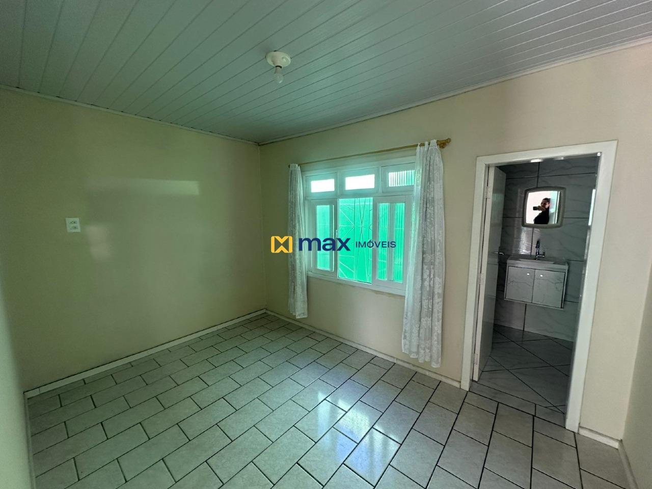 Casa para aluguel no Cordeiros: Suite 