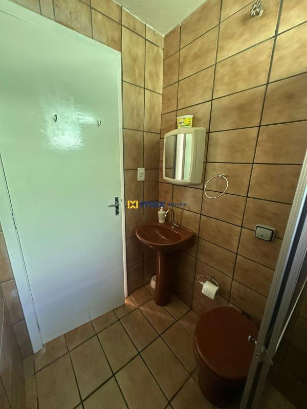 Casa para aluguel no Cordeiros: Banheiro Social 