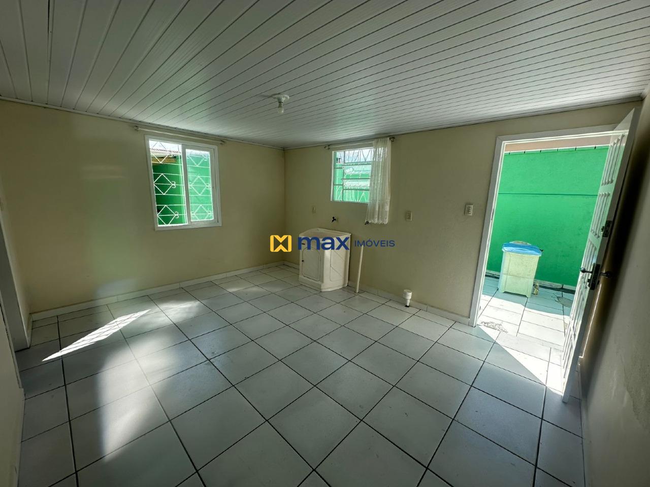 Casa para aluguel no Cordeiros: Lavanderia 