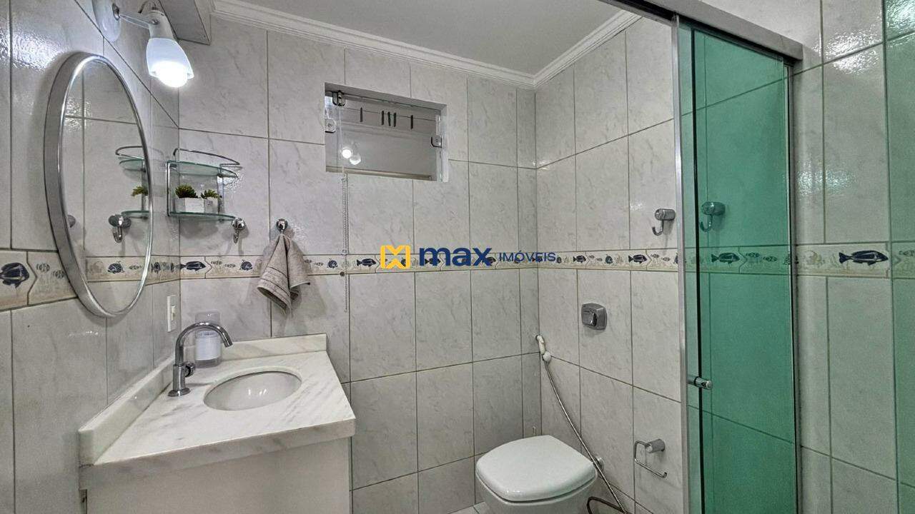 Apartamento à venda no Centro: banheiro social