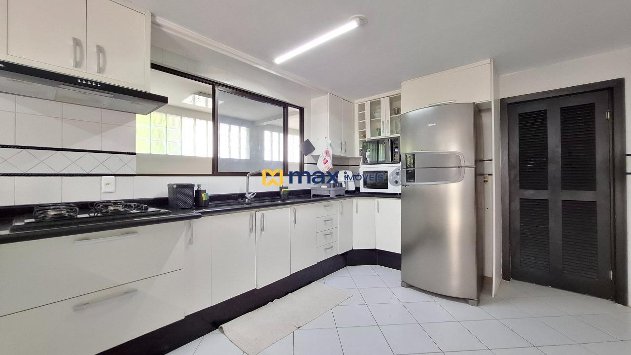 Casa à venda no Fazendinha: Cozinha