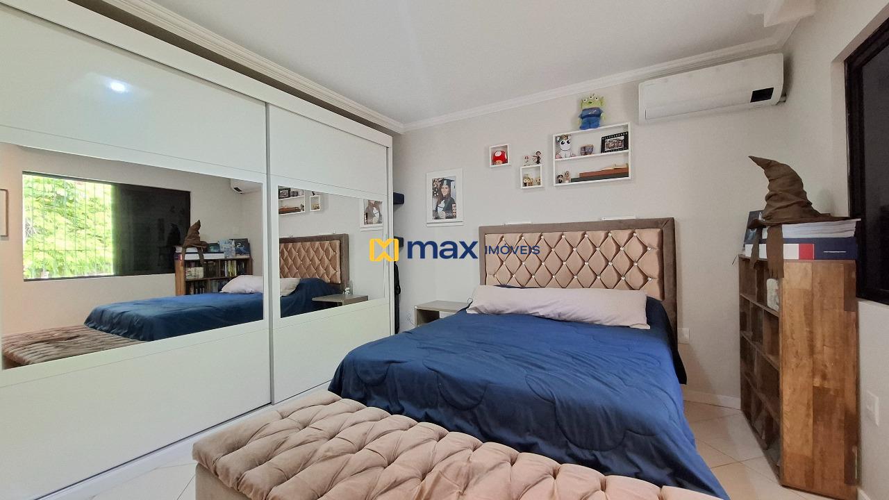 Casa à venda no Fazendinha: Suíte