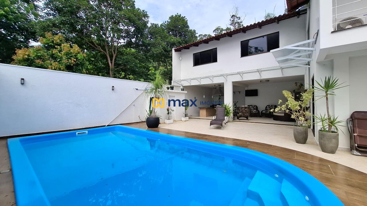 Casa à venda no Fazendinha: Piscina