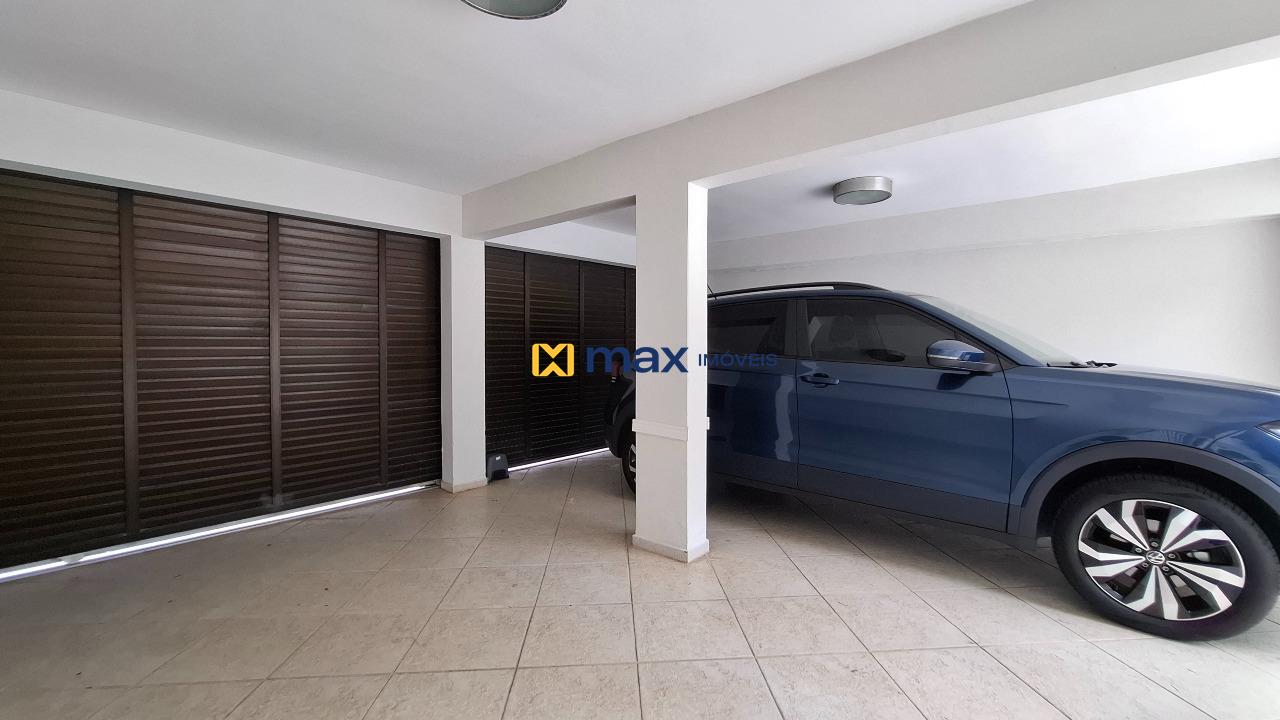 Casa à venda no Fazendinha: Garagem