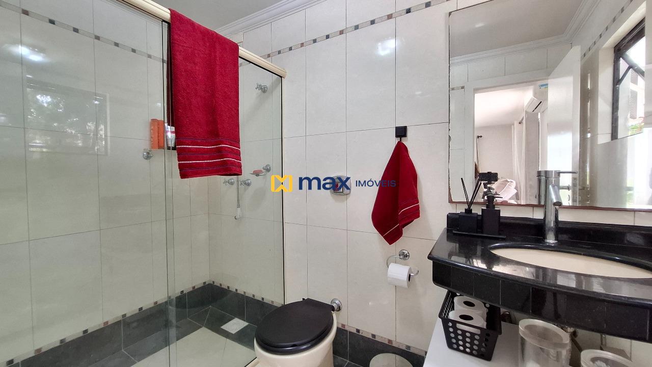 Casa à venda no Fazendinha: Banheiro - sala de estar