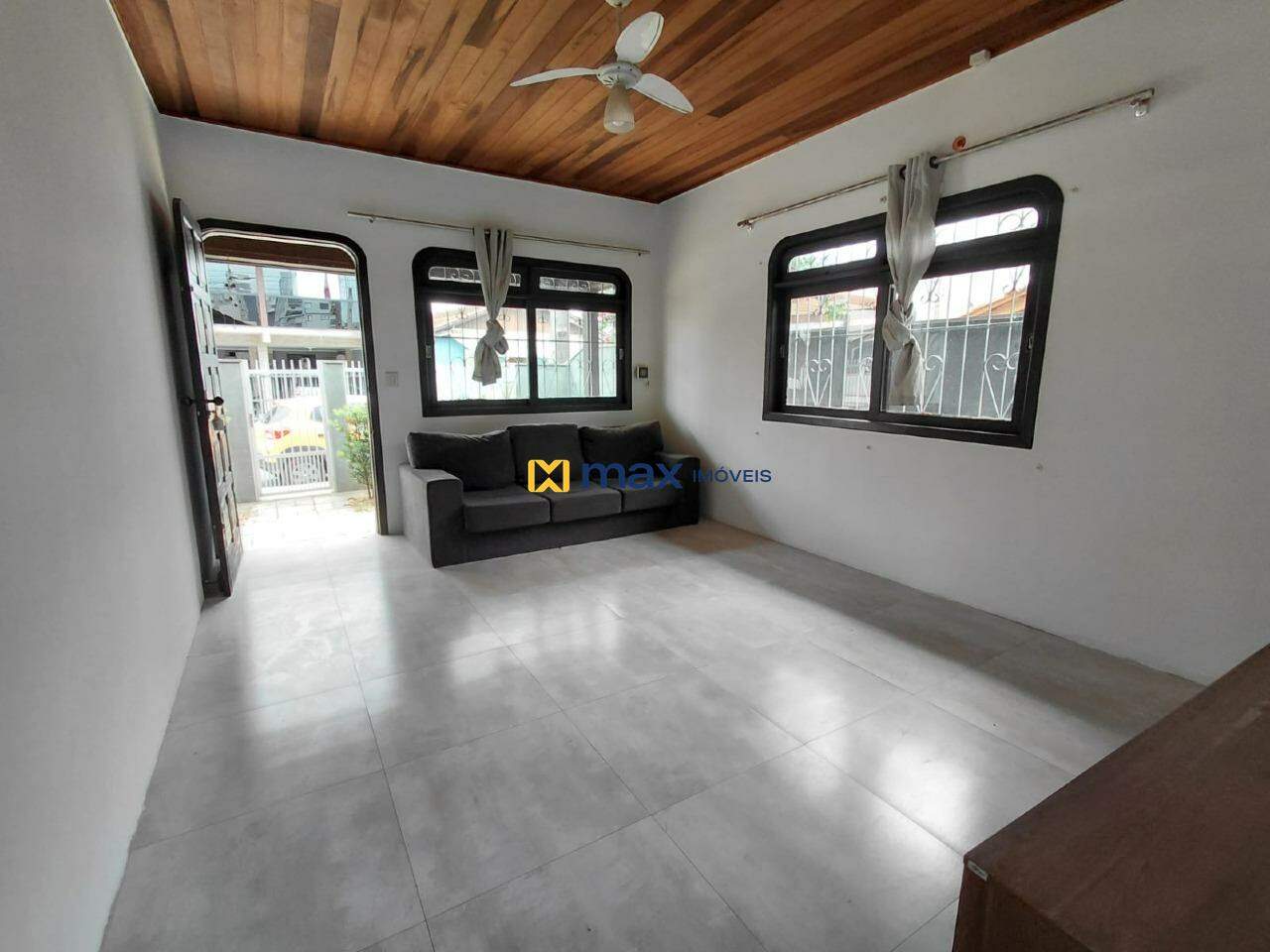 Casa para aluguel no Gravatá: Sala