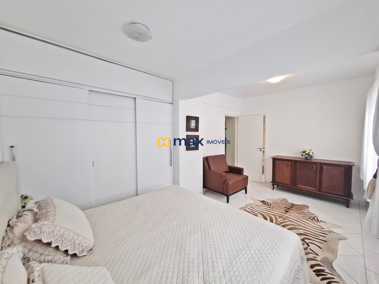 Apartamento para aluguel no Centro: Suíte master com closet