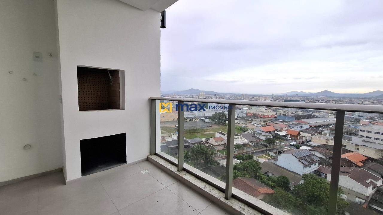 Apartamento à venda no São Vicente: Sacada com churrasqueira