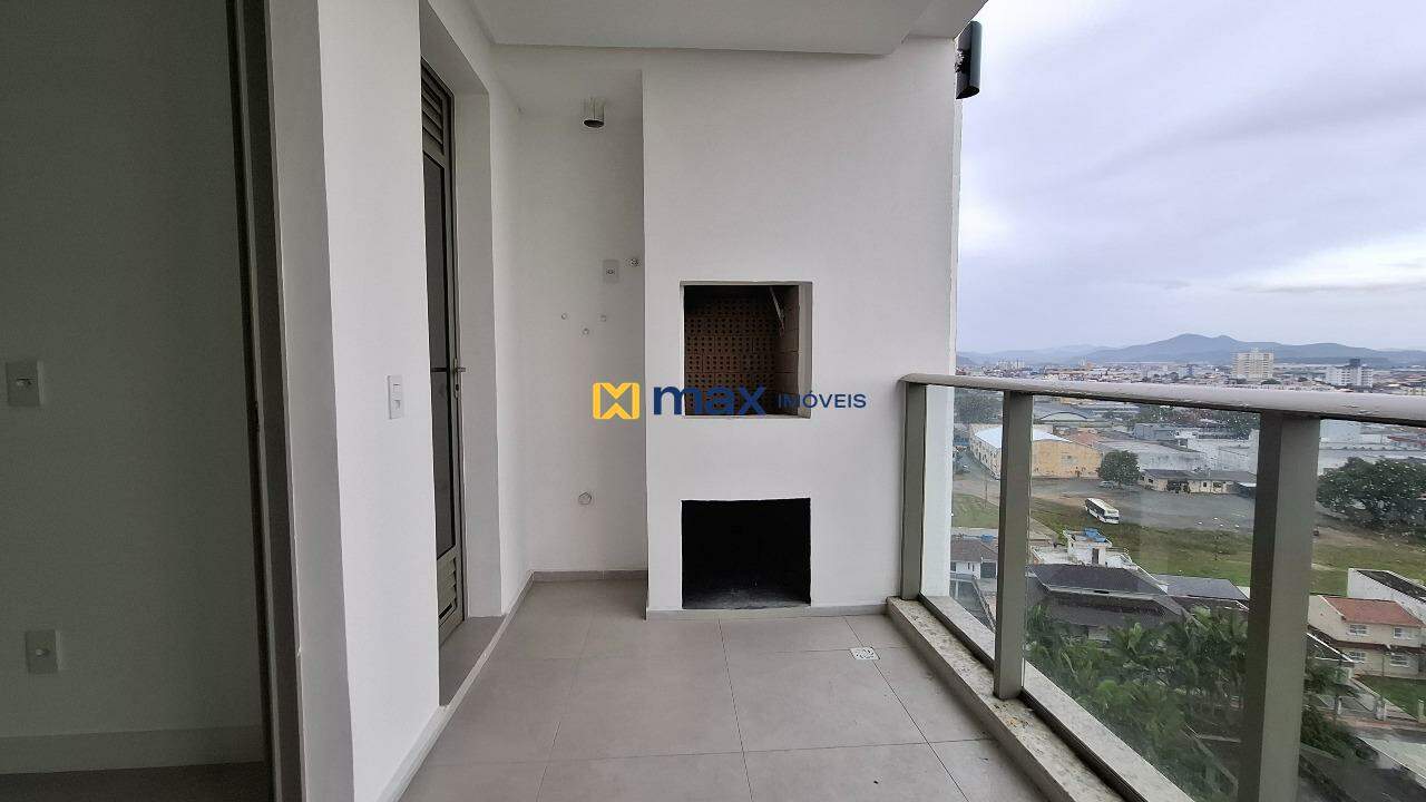 Apartamento à venda no São Vicente: Sacada com churrasqueira