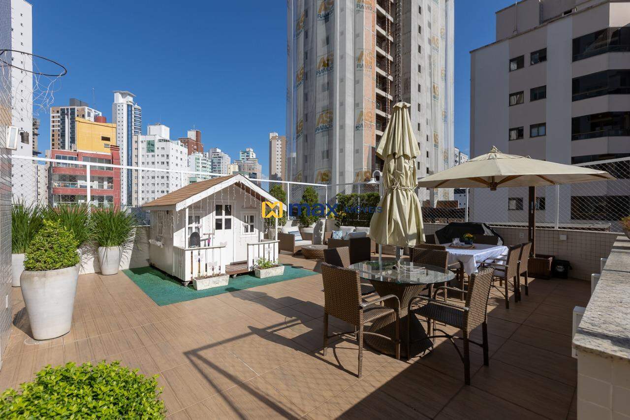 Apartamento à venda no Centro: Área externa privativa