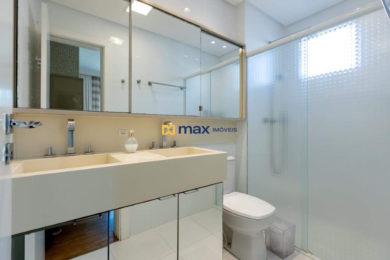 Apartamento à venda no Centro: Banheiro Suíte 1