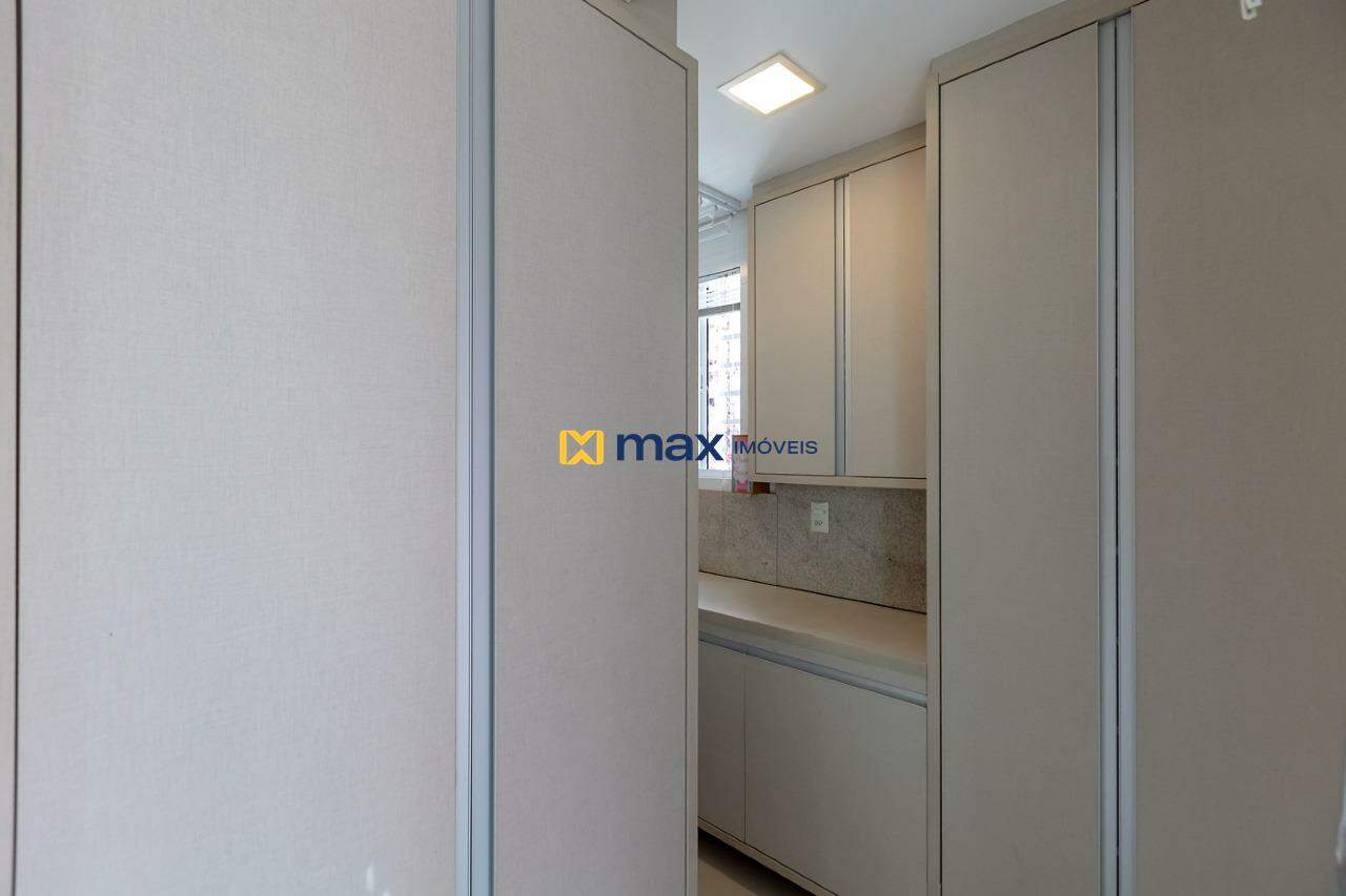 Apartamento à venda no Centro: Lavanderia