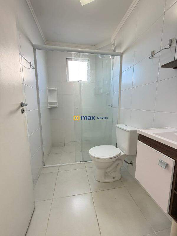 Apartamento para aluguel no Centro: Banheiro social