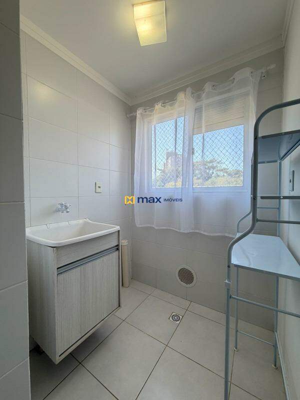 Apartamento para aluguel no Centro: Lavanderia