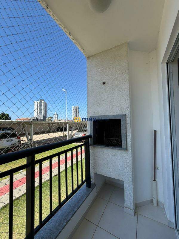 Apartamento para aluguel no Centro: Sacada com churrasqueira