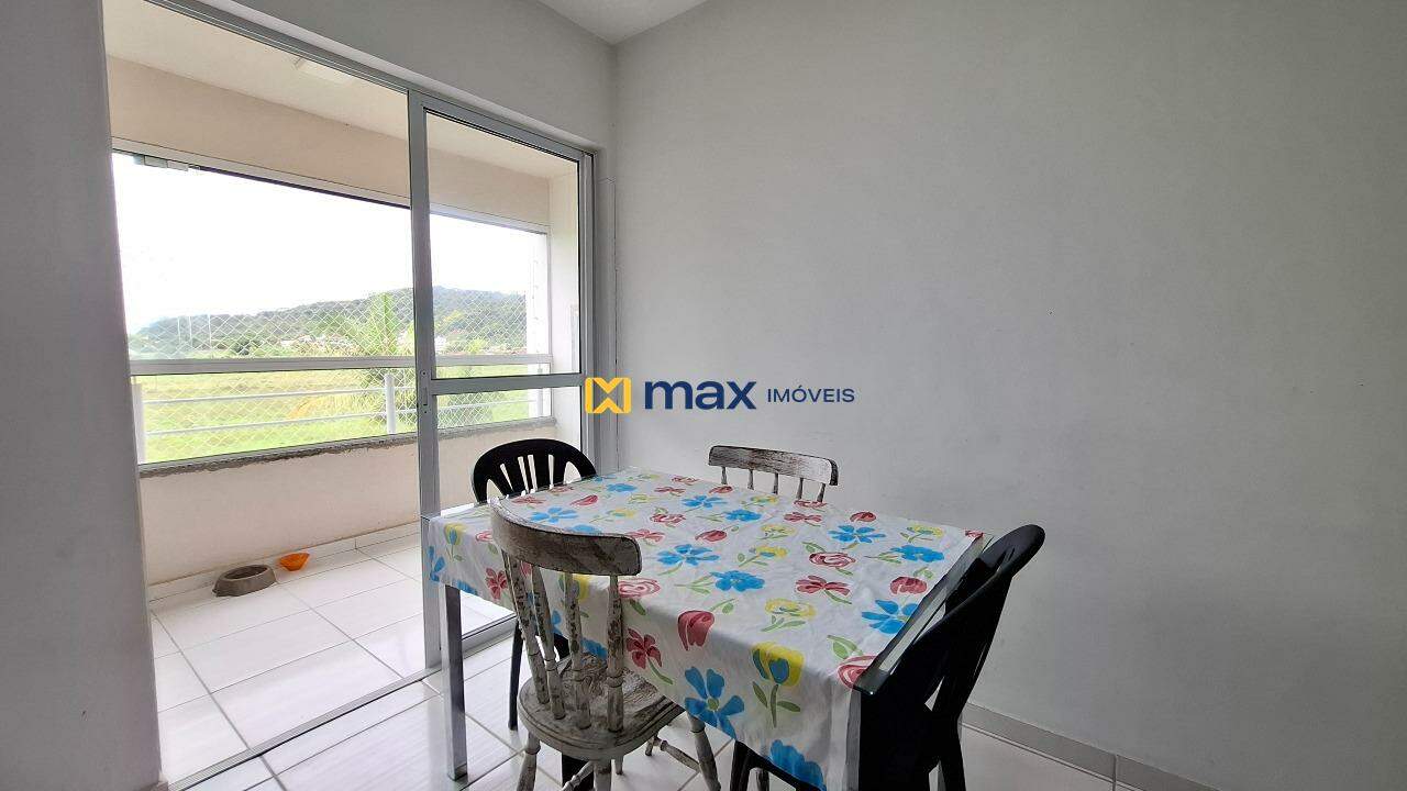 Apartamento à venda no Espinheiros: Living integrado
