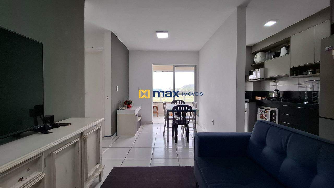 Apartamento à venda no Espinheiros: Living integrado