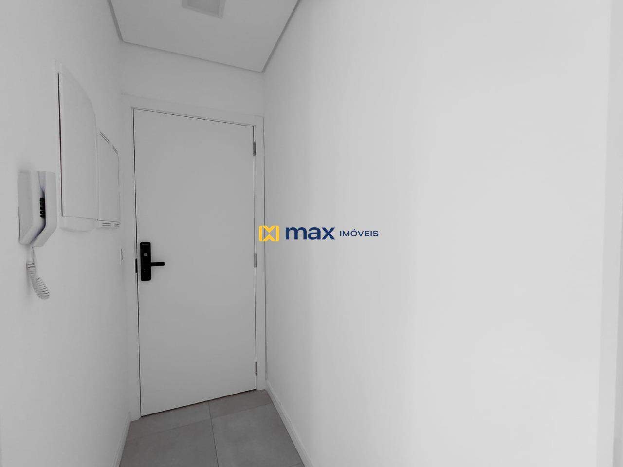 Apartamento para aluguel no Centro: Entrada