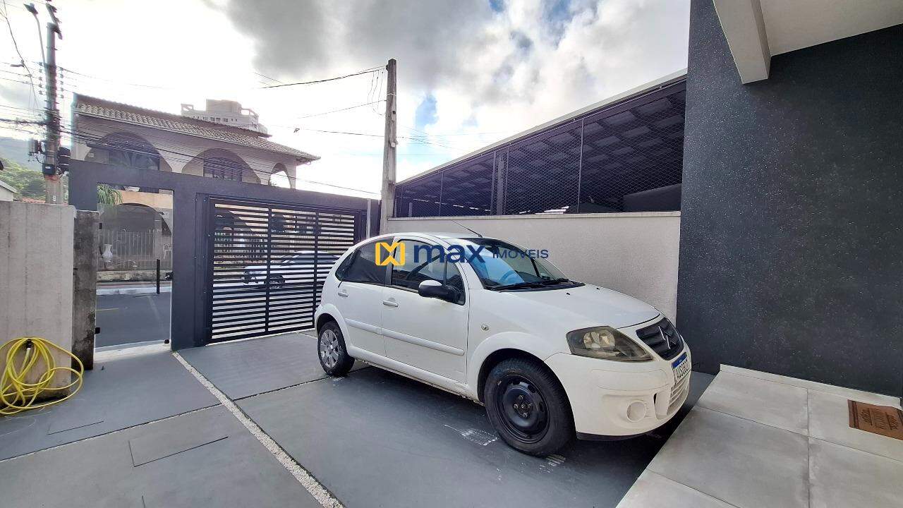 Casa à venda no Fazenda: Garagem