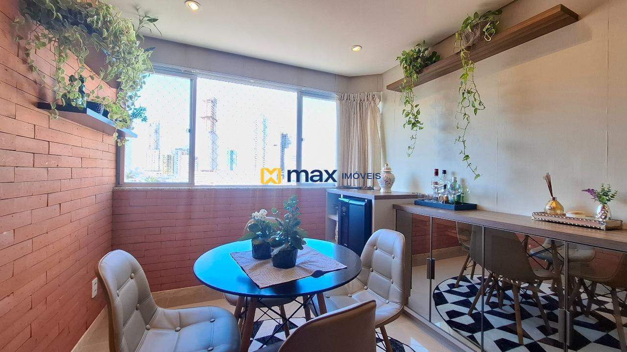 Apartamento à venda no Centro: Sacada