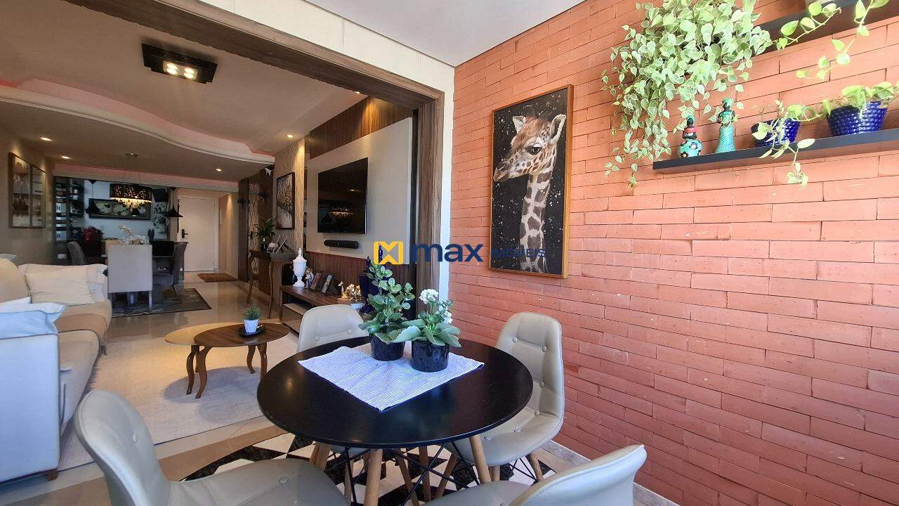 Apartamento à venda no Centro: Sacada