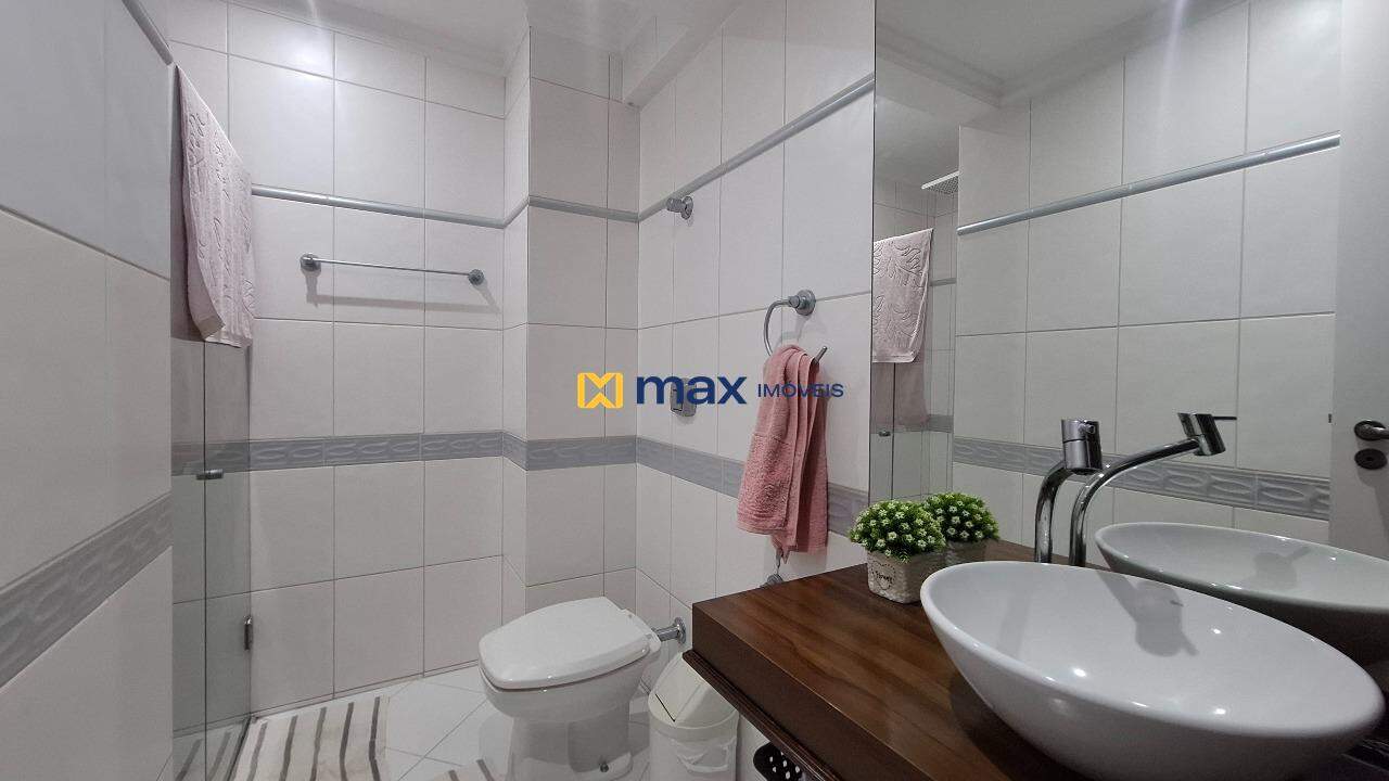 Apartamento à venda no Centro: Banheiro social