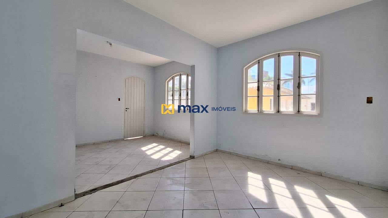 Casa Comercial à venda no Centro: Sala 4
