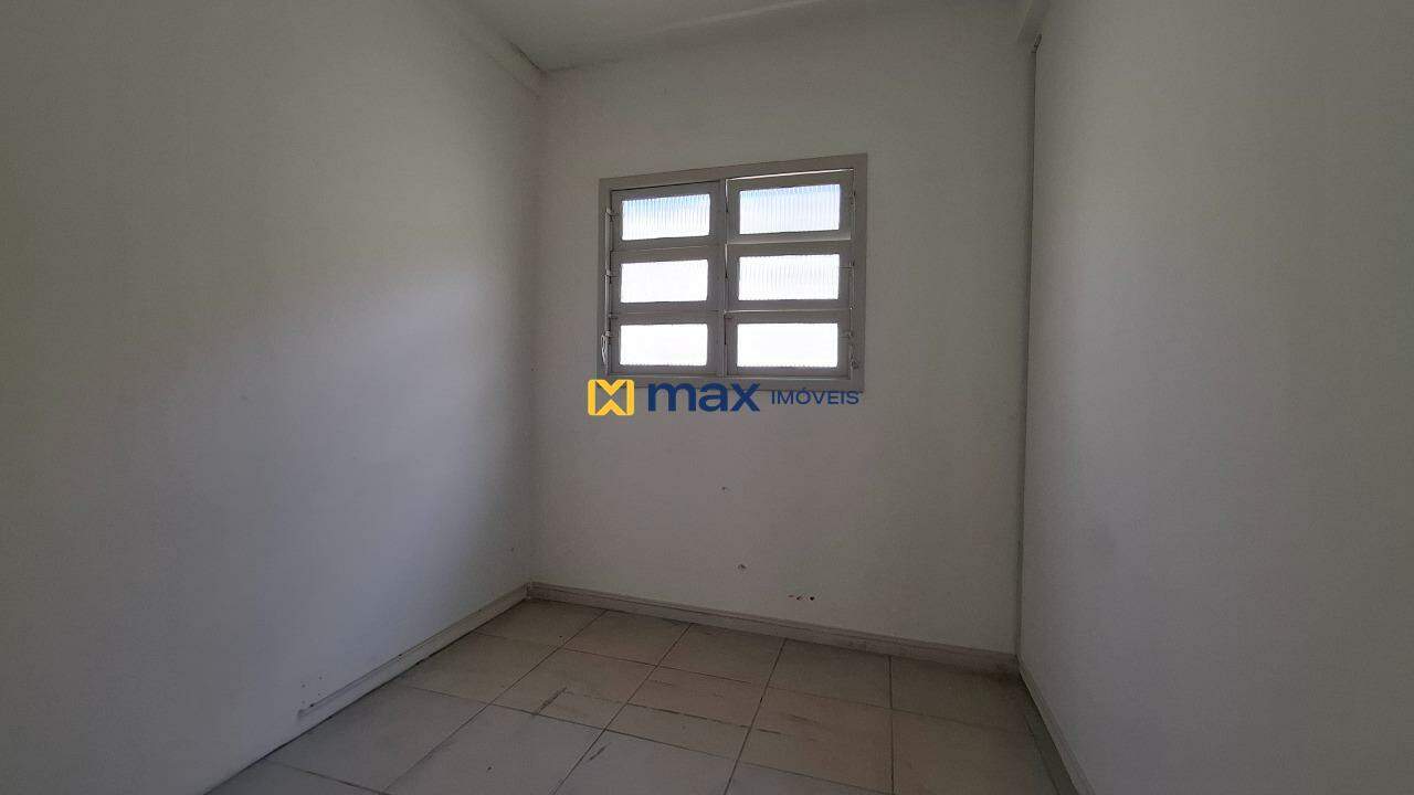 Casa Comercial à venda no Centro: Sala 8