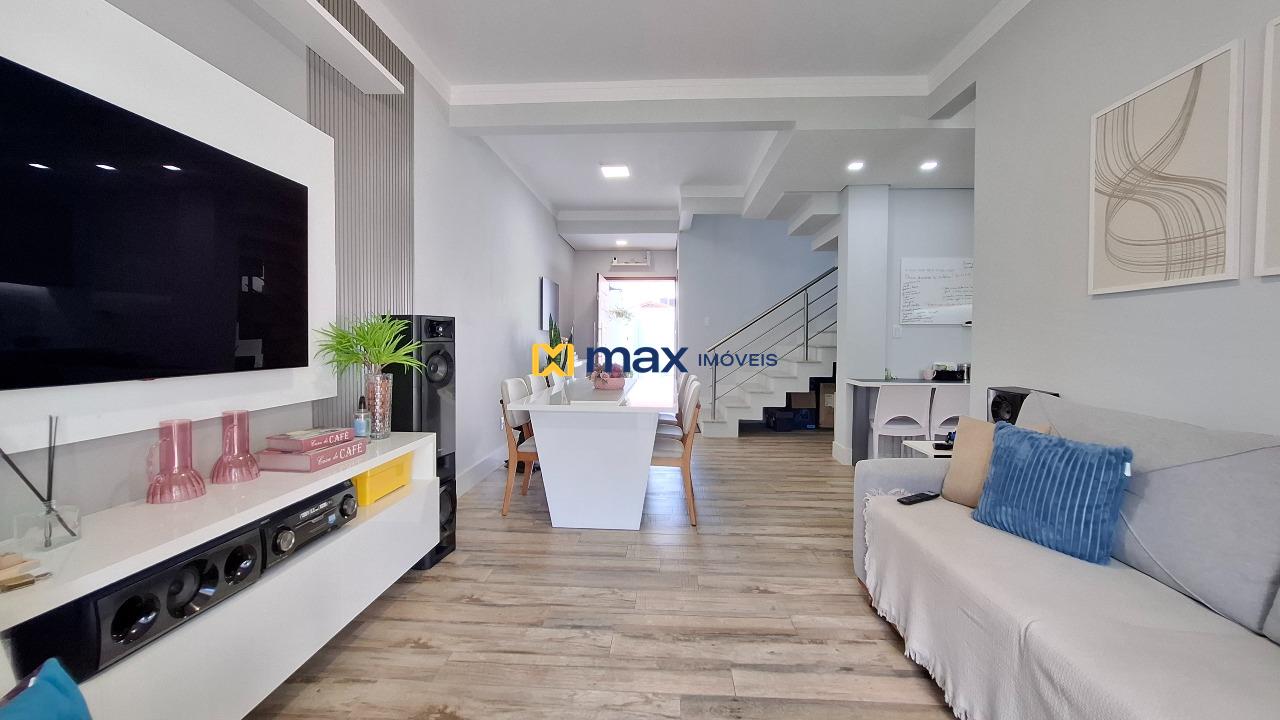 Casa à venda no São João: Living integrado