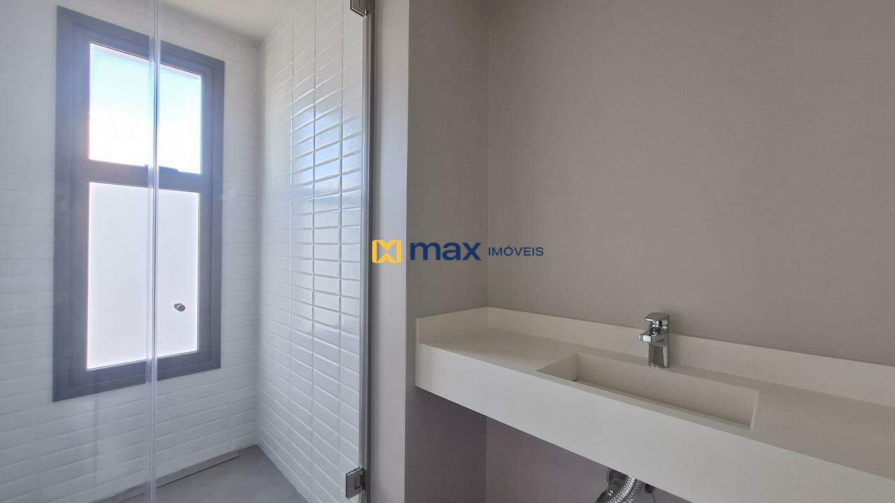 Apartamento à venda no Centro: Banheiro suíte