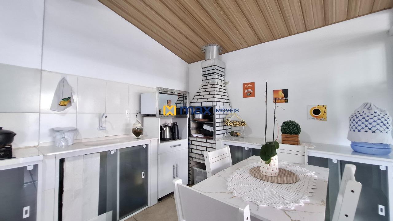 Casa à venda no Santa Regina: Espaço churrasqueira