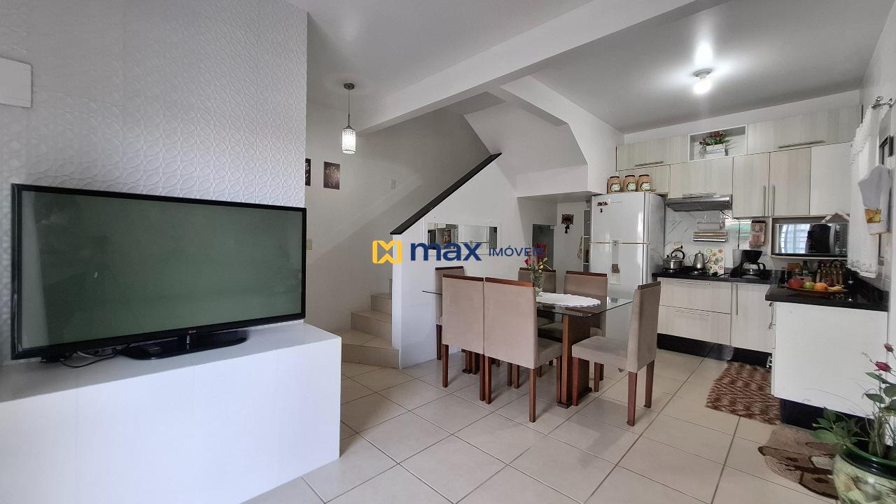 Casa à venda no Santa Regina: Living integrado