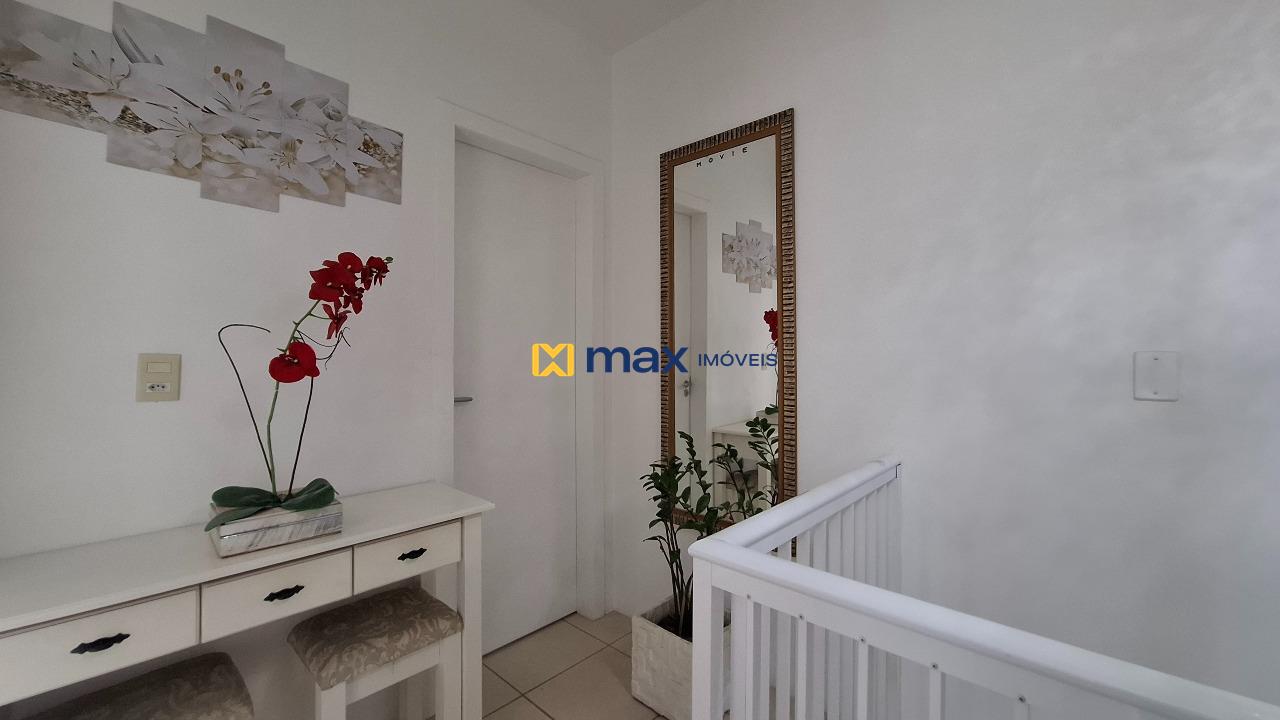 Casa à venda no Santa Regina: Corredor