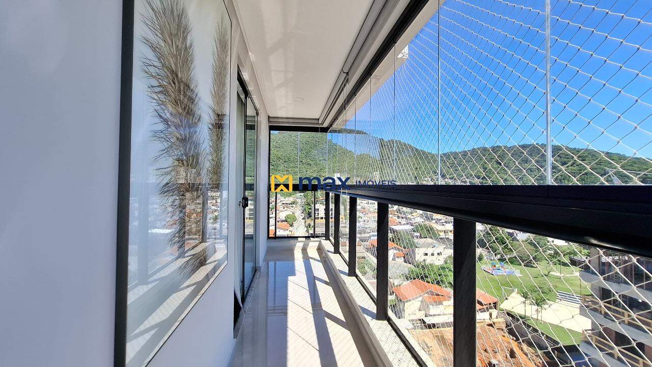 Apartamento à venda no Fazenda: Sacada com churrasqueira