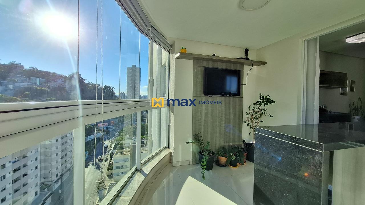 Apartamento à venda no Centro: Sacada com churrasqueira