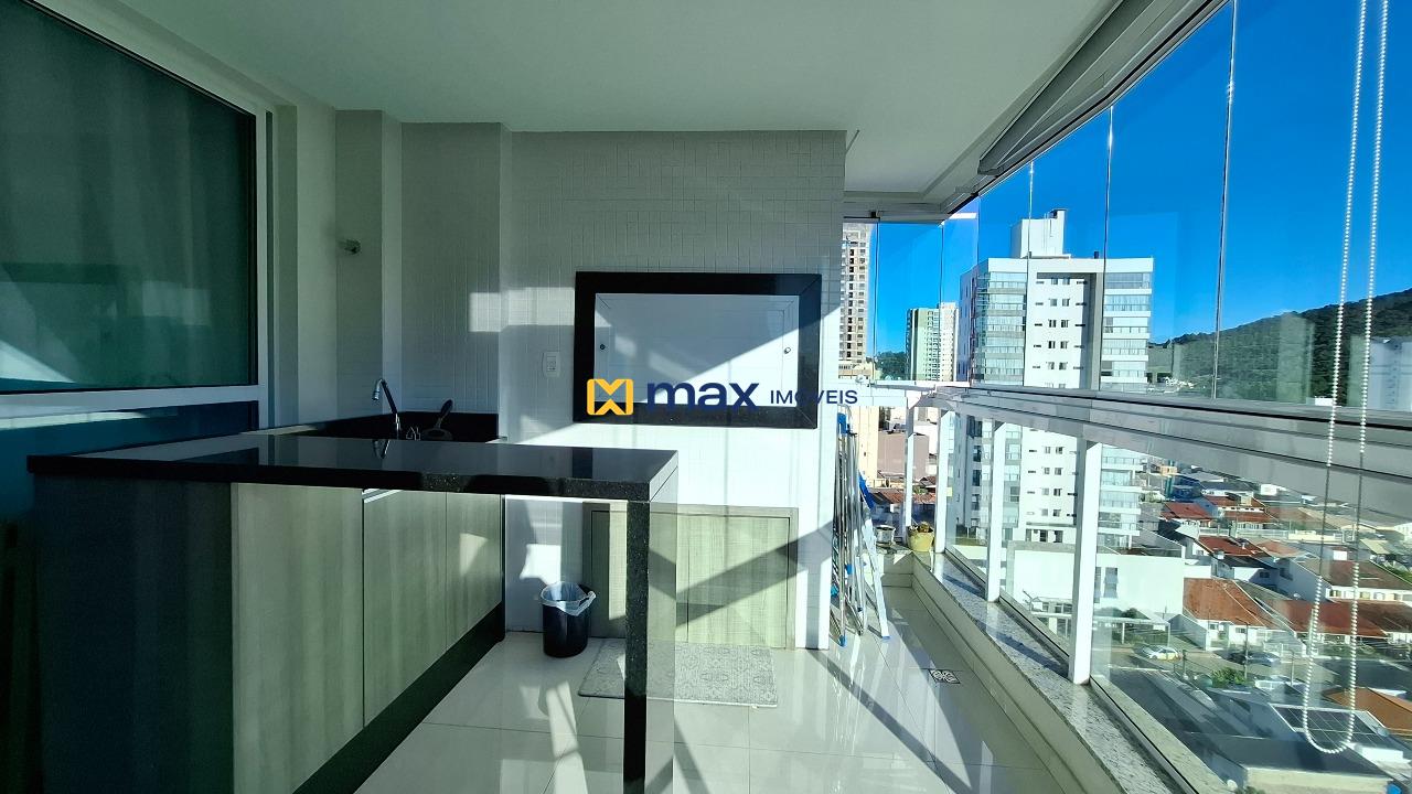 Apartamento à venda no Centro: Sacada com churrasqueira