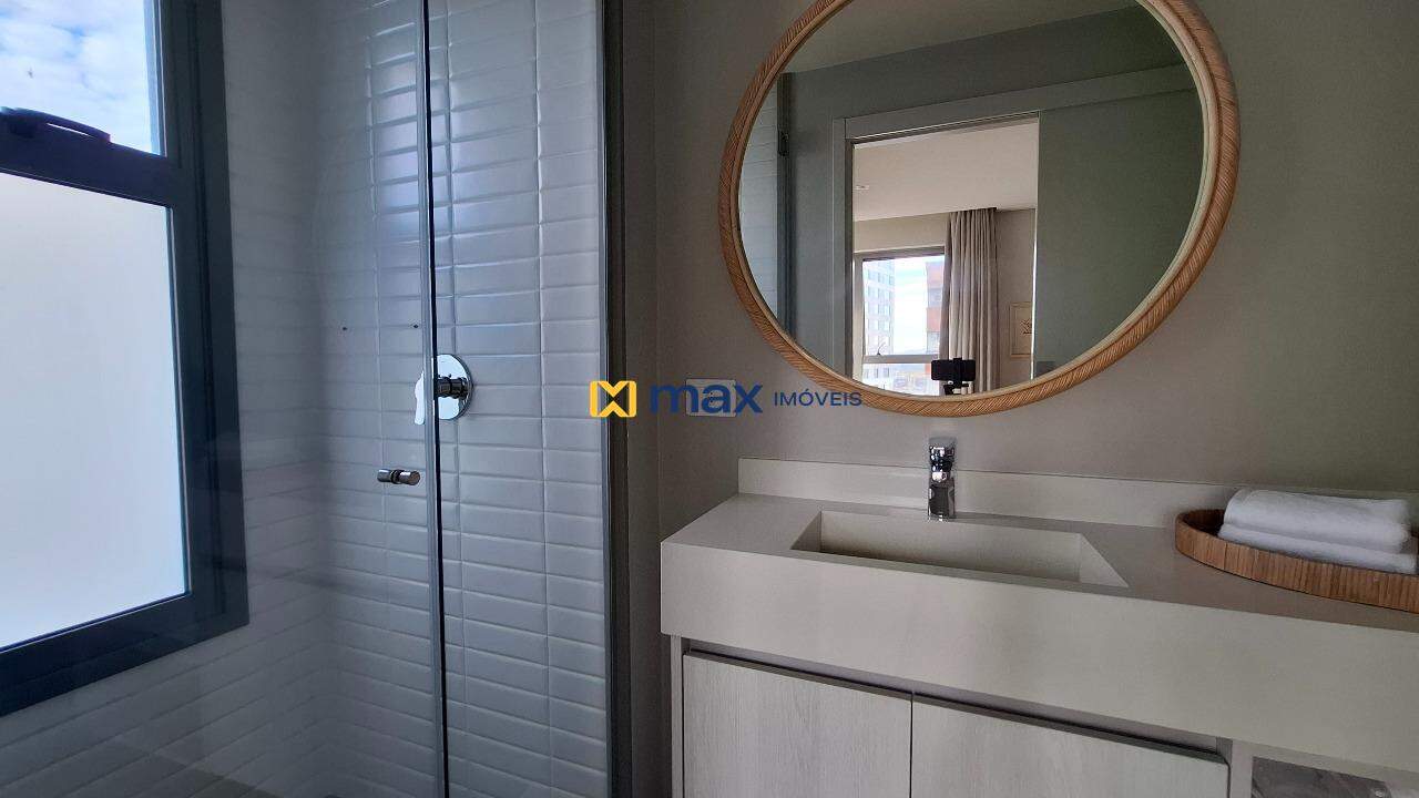 Apartamento à venda no Centro: Banheiro suíte